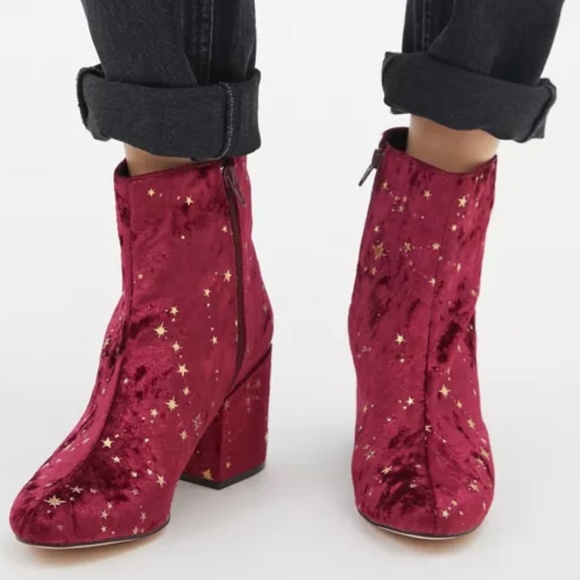 Urban Outfitters Shoes - VELVET BOOT